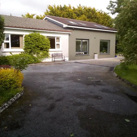 Spacious Contemporary Chalet Type Apartment. Galway