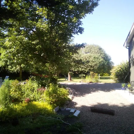 Spacious Contemporary Chalet Type Apartment. Apartment Galway