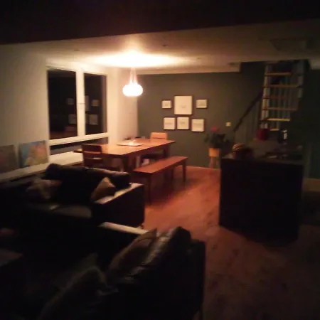 Apartment Spacious Contemporary Chalet Type Apartment.